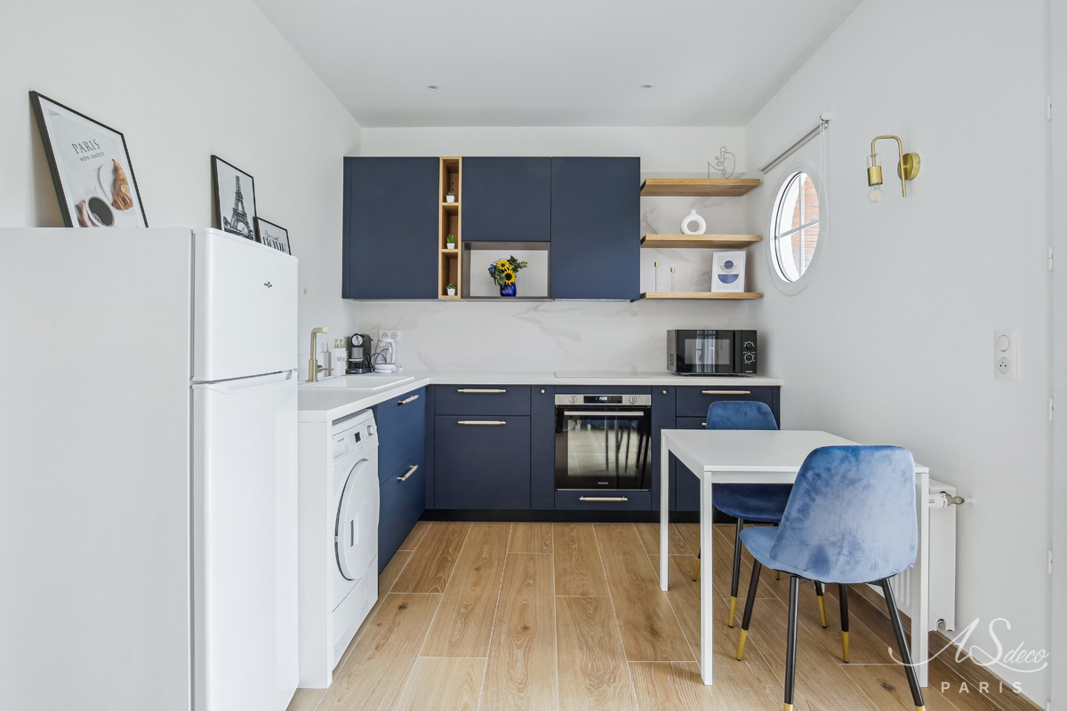 Renovation studio saint gratien decoration cuisine bleue blanche