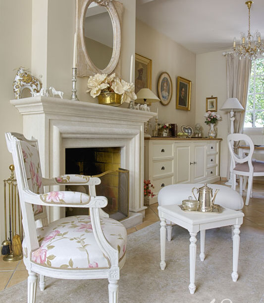 Decoration maison reuil malmaison chic petit salon 3