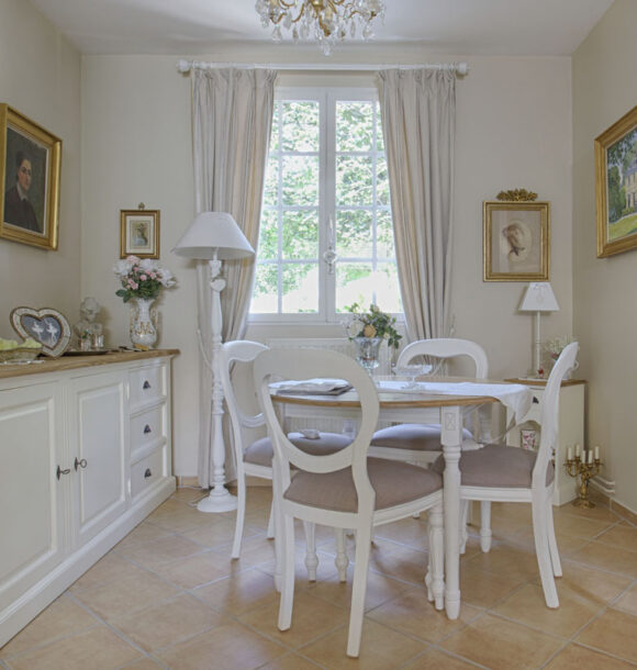 Decoration maison reuil malmaison chic salle a manger