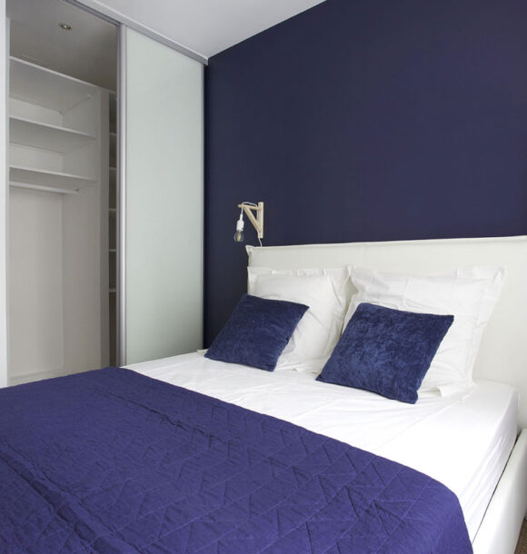 Decoration appartement vanves francois chambre bleu blanche 1