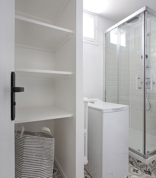 Decoration appartement colombes auguste renoir salle de douche carreaux ciments 1