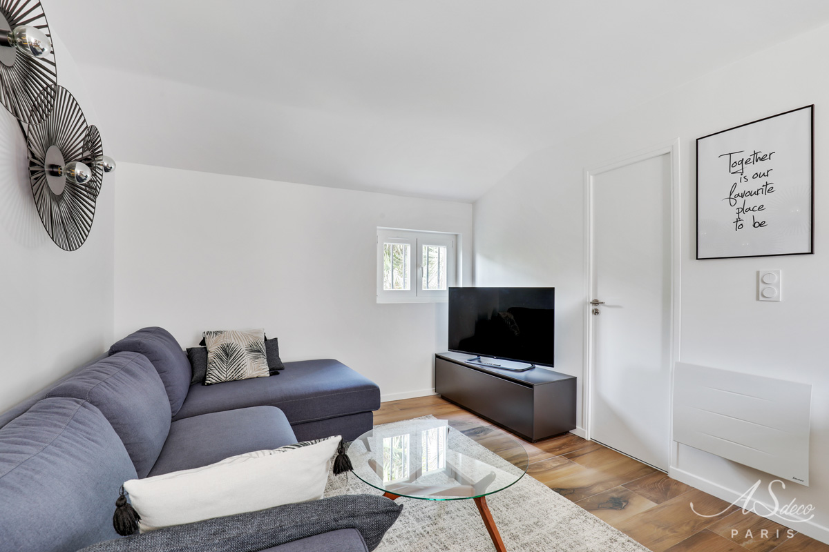Renovation decoration maison le plessis bouchard sejour salon coin tv 1