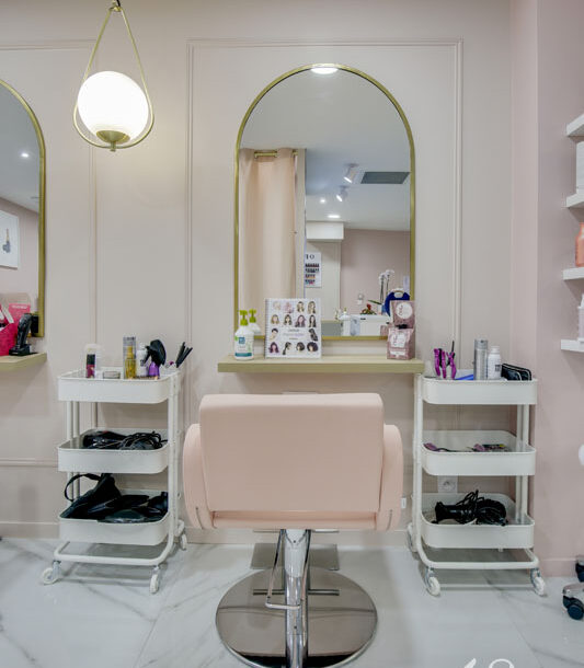 Decoration institut sannois coiffeur rose or 3