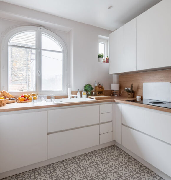 Decoration appartement enghein les bains cuisine fenix blanche