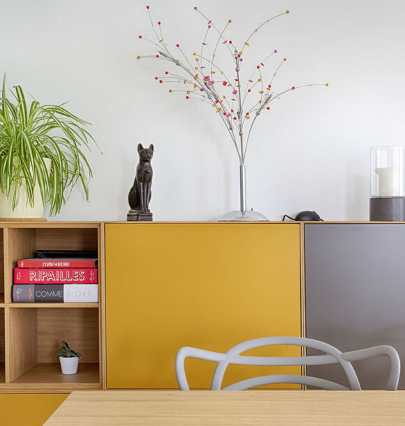 Decoration appartement puteaux salle a manger buffet jaune gris