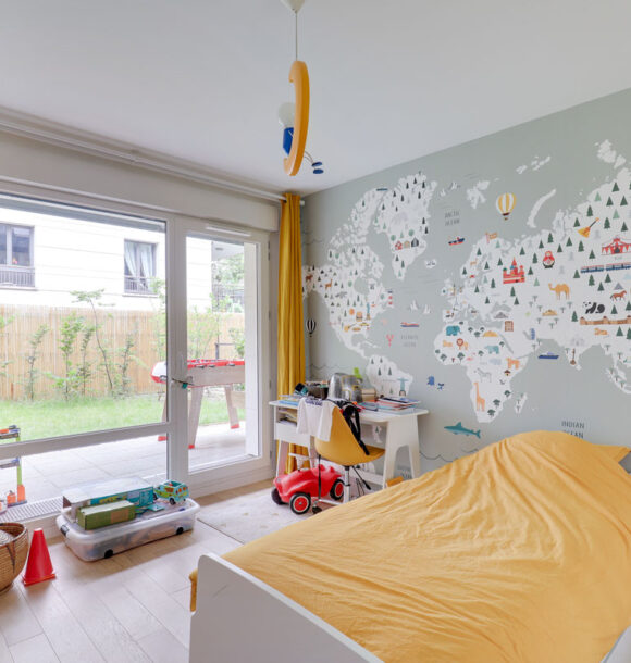 Decoration appartement st cloud chambre 1 carte du monde