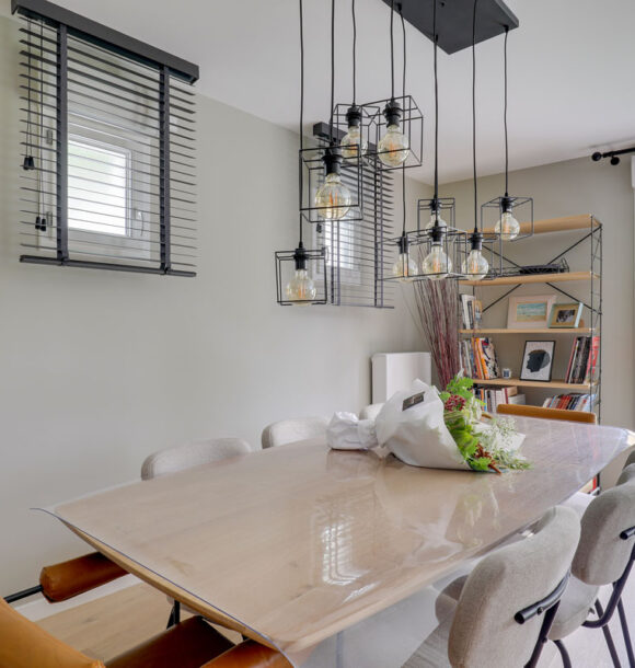 Decoration appartement st cloud salle a manger petite biblioteque